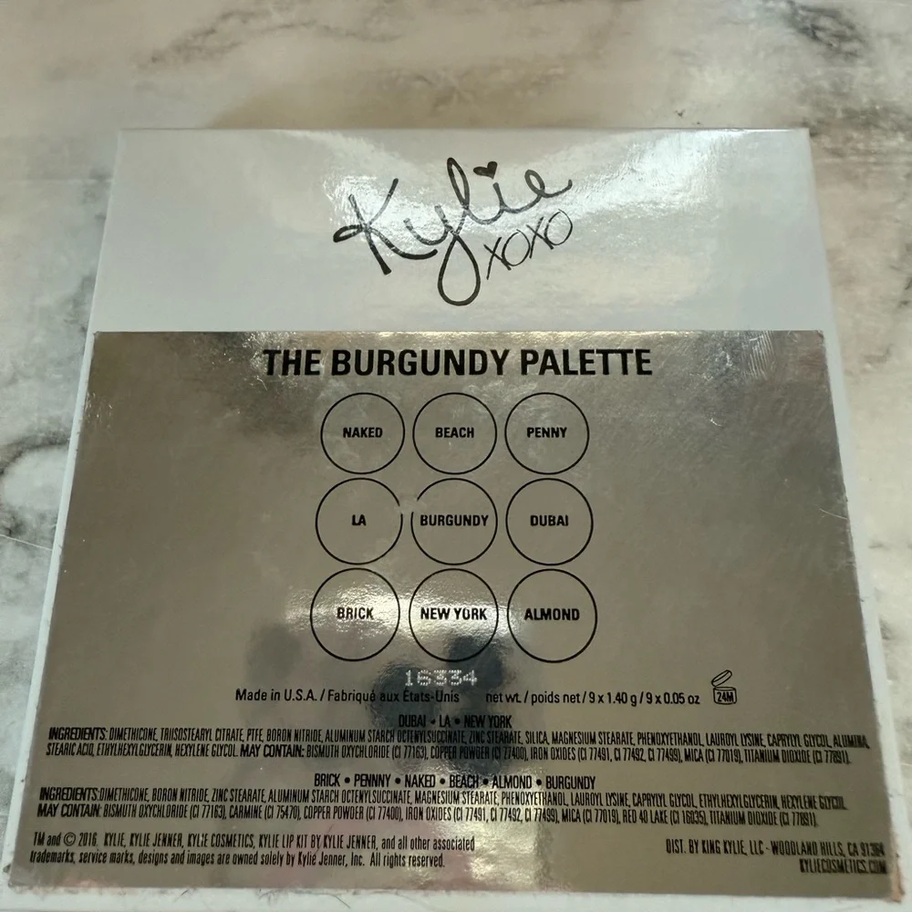 Kylie Cosmetics 2016 The Burgundy Palette - Picture 2 of 3